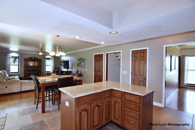 42-w629 McDonald Road Elgin, IL 60124 - Photo 9 of 25