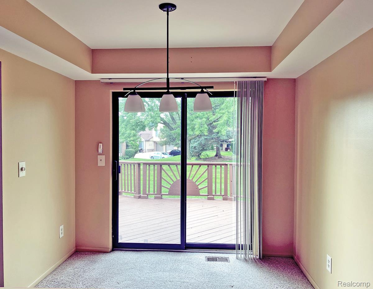 112 Meadow Ln Circle, Unit 31 Rochester, MI 48307 - Photo 6 of 33