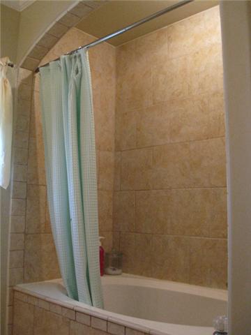 10025 Edwards Branch Road Primm Springs, TN 38476 - Photo 15 of 20 Shower/tub combo