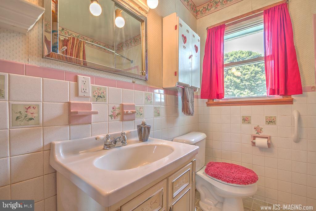 2323 Ritner Highway Carlisle, PA 17015 - Photo 17 of 24 Gallery Image 17