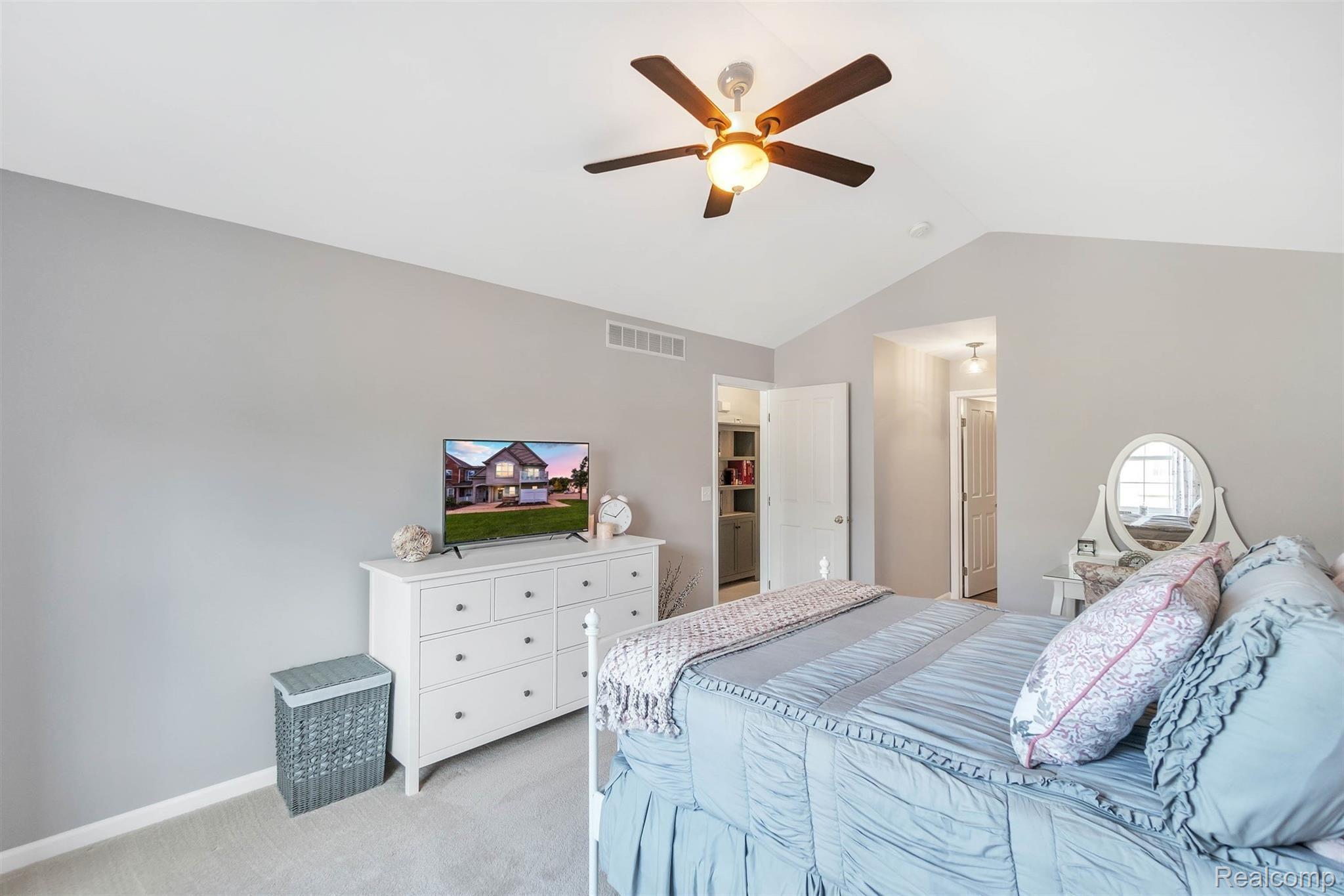 4268 Hampton Ridge Boulevard, Unit 168 Howell, MI 48843 - Photo 17 of 25 17-4268 Hampton Ridge Blvde-WindowS.jpg