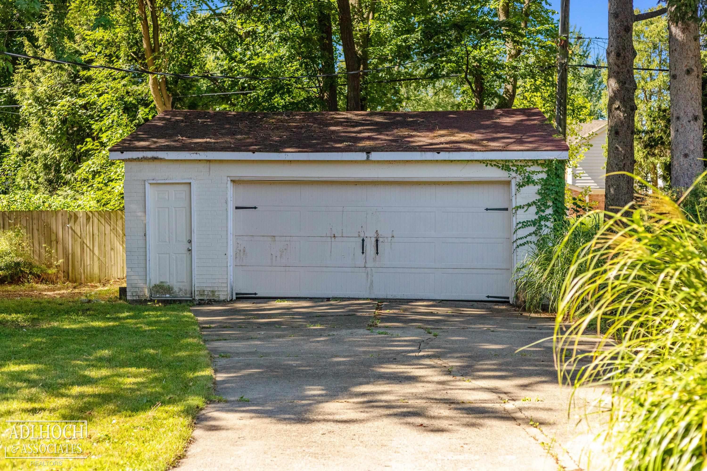 627 Washington Road Grosse Pointe, MI 48230 - Photo 46 of 51 Gallery Image 46