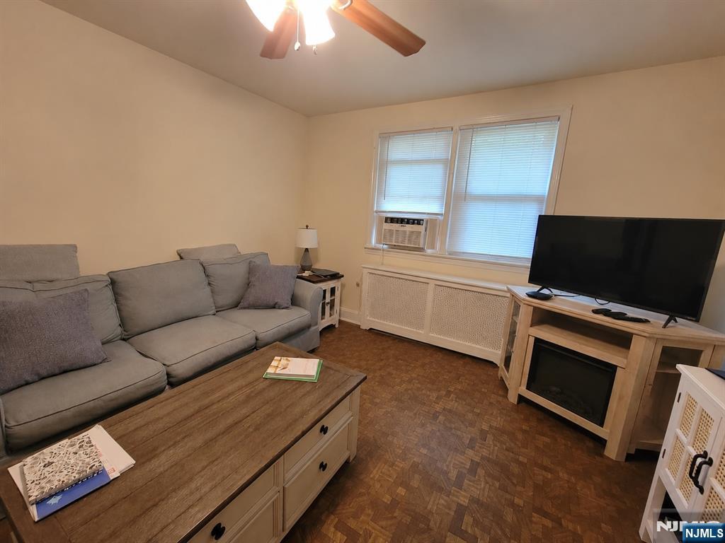 33 North Maple Avenue, Unit 1 LEFT Park Ridge, NJ 07656 - Photo 5 of 20