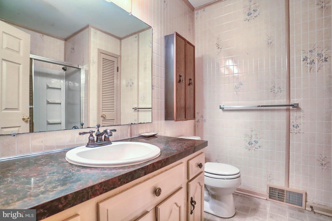5250 Waltersdorff Road Spring Grove, PA 17362 - Photo 13 of 51
