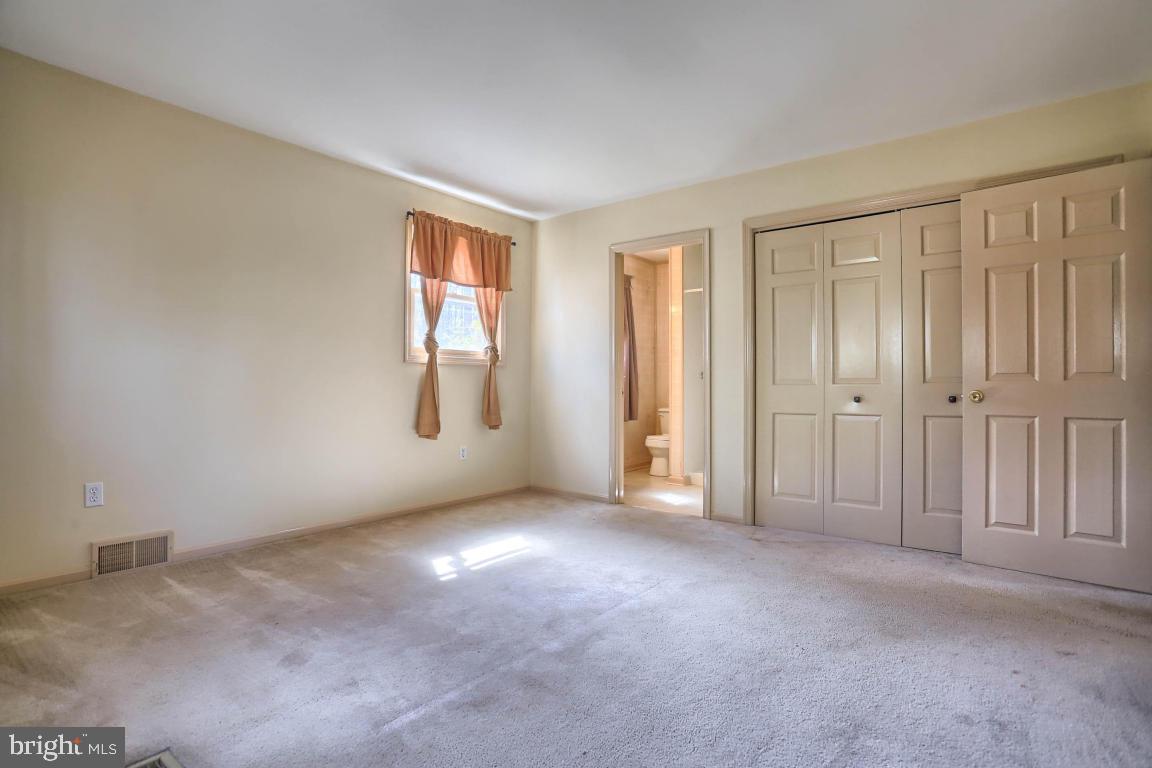 5250 Waltersdorff Road Spring Grove, PA 17362 - Photo 17 of 51