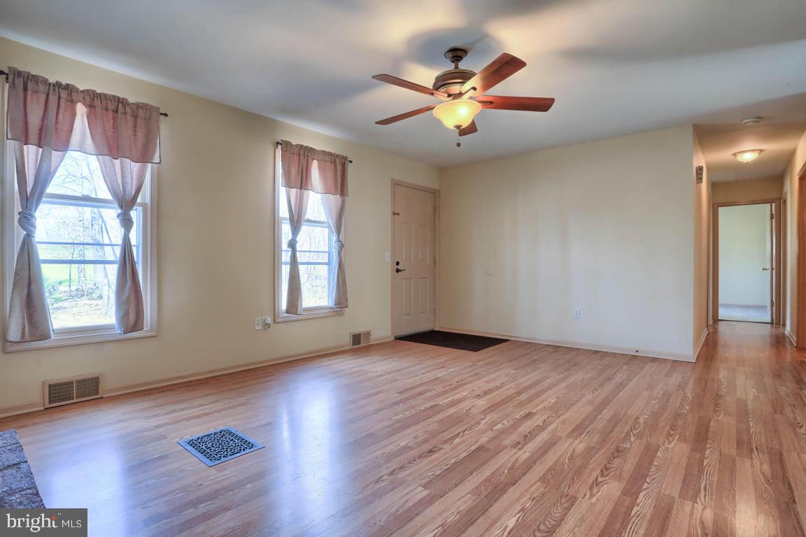5250 Waltersdorff Road Spring Grove, PA 17362 - Photo 4 of 51