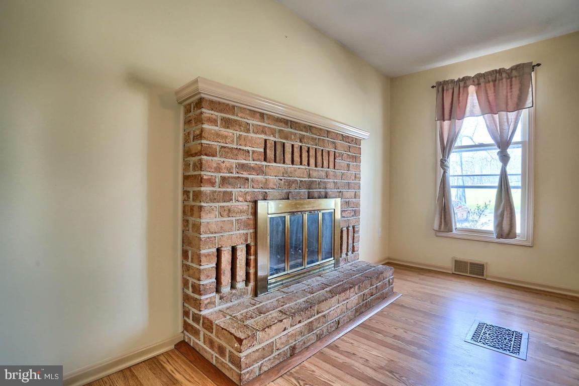 5250 Waltersdorff Road Spring Grove, PA 17362 - Photo 6 of 51