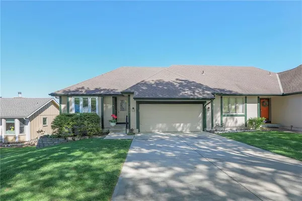 $249,900 | 8409 Westridge Road, Raytown, MO 64138