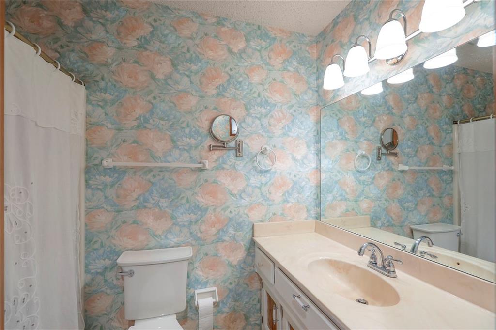 8409 Westridge Road Raytown, MO 64138 - Photo 15 of 23