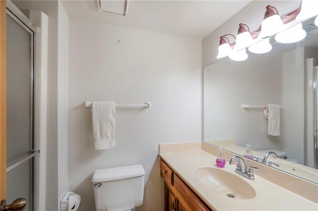 8409 Westridge Road Raytown, MO 64138 - Photo 20 of 23