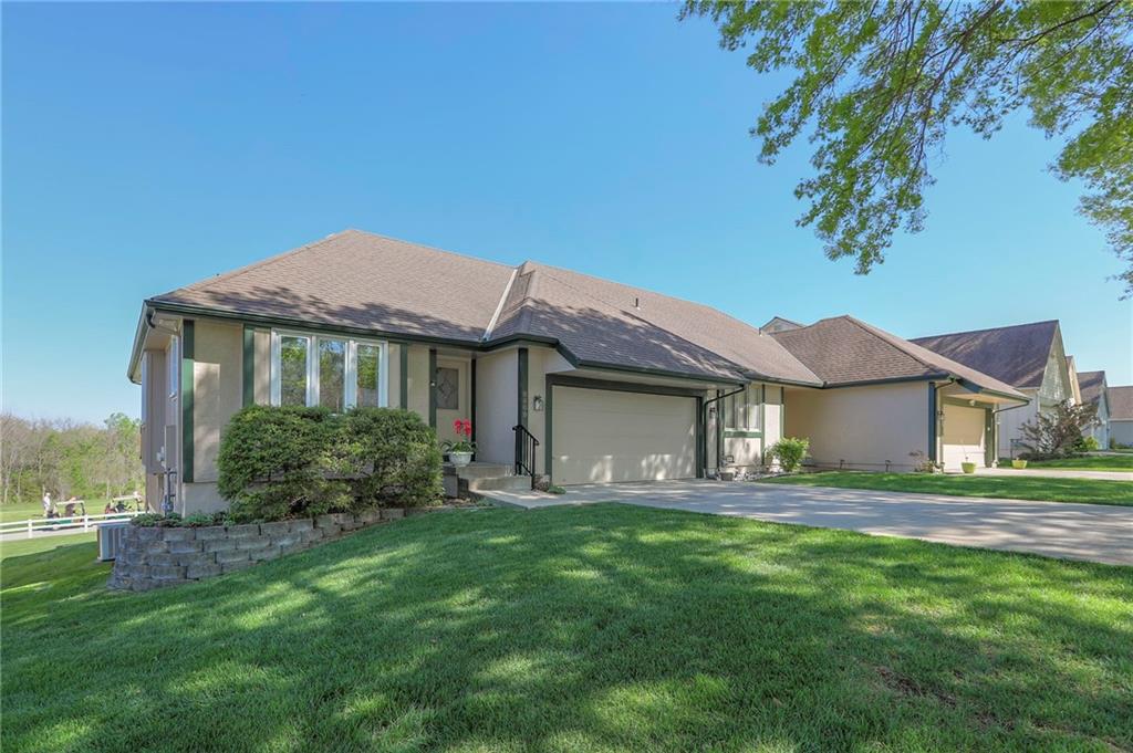 8409 Westridge Road Raytown, MO 64138 - Photo 2 of 23