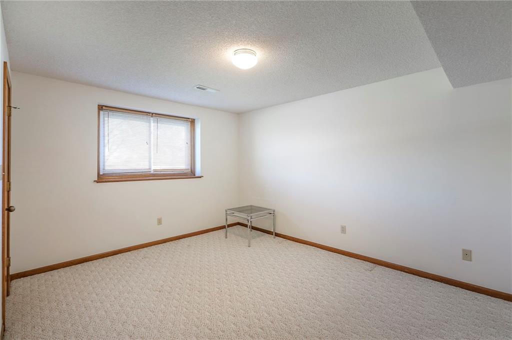 8409 Westridge Road Raytown, MO 64138 - Photo 21 of 23