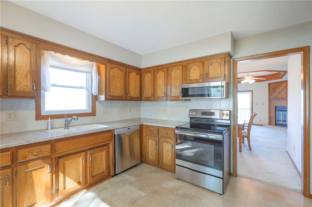 8409 Westridge Road Raytown, MO 64138 - Photo 8 of 23