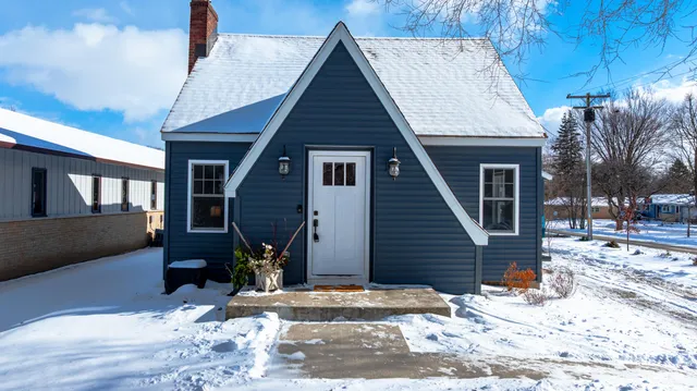 $449,900 | 1 Merrill Crest Drive, Madison, WI 53705