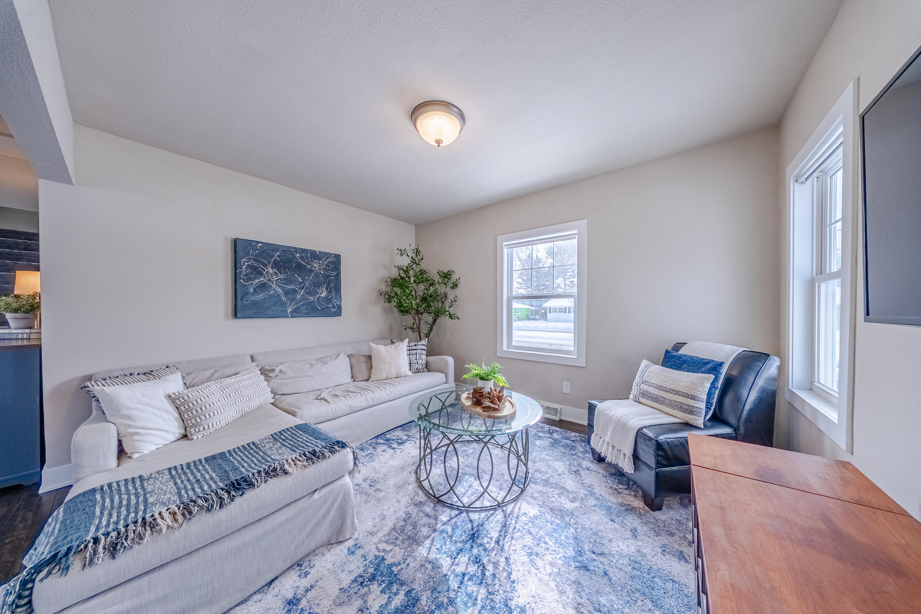 1 Merrill Crest Drive Madison, WI 53705 - Photo 7 of 17 Living room