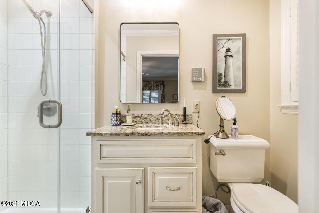 861 Windsor Road Macon, GA 31204 - Photo 15 of 31 primary en suite bathroom with shower