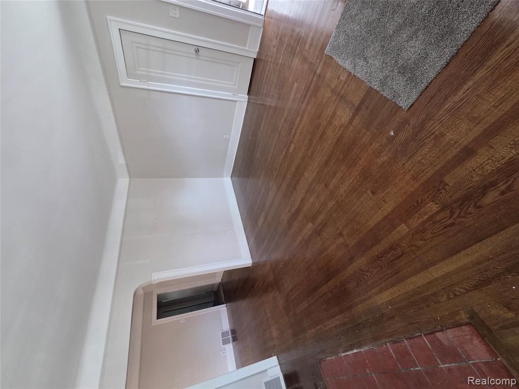12047 Prairie Street Detroit, MI 48204 - Photo 4 of 12