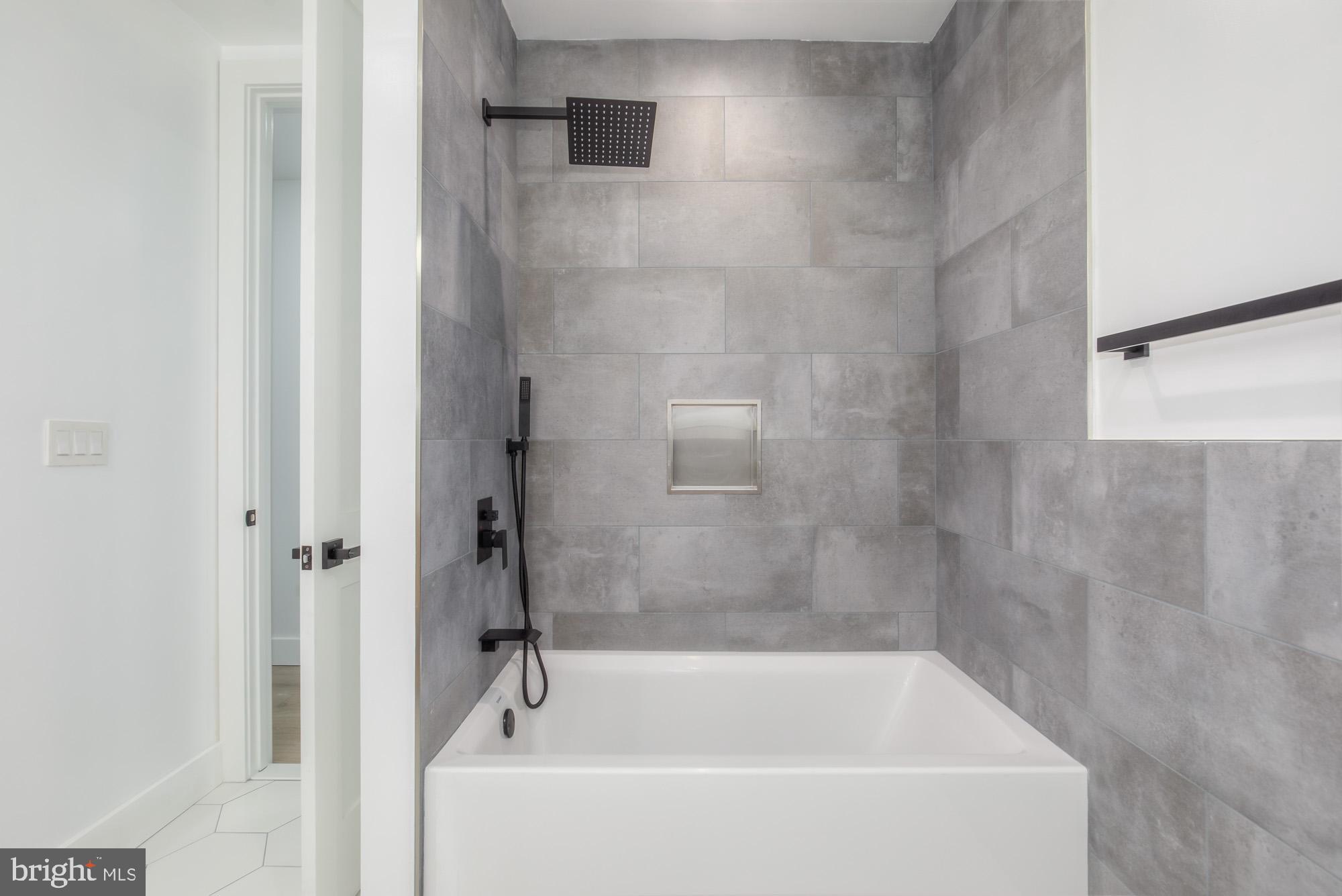 1218 5th Street Northeast, Unit 2 Washington, DC 20002 - Photo 18 of 25 soaking dub in secondry en suite