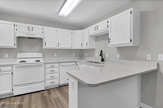 $1,800 | 7413 Thais Trail, Wilmington, NC 28411