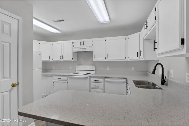 $1,800 | 7413 Thais Trail, Wilmington, NC 28411