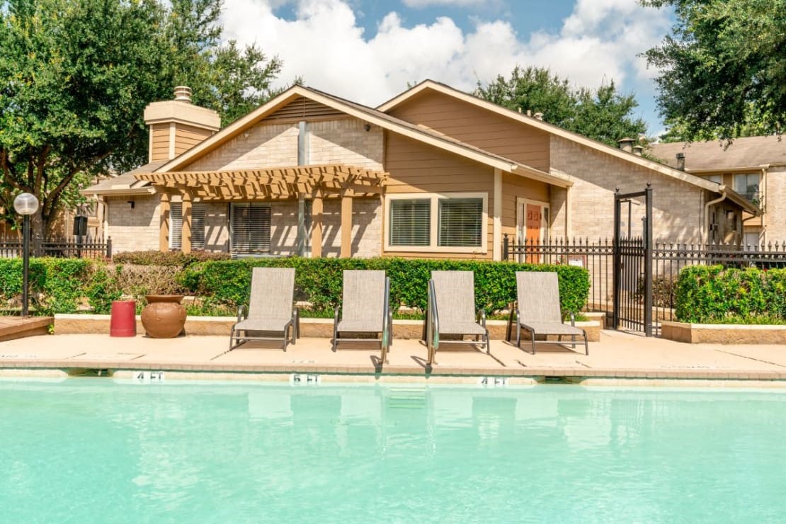 515 South Bender Avenue, Unit 705 Humble, TX 77338 - Photo 8 of 17 a front view of a house with garden