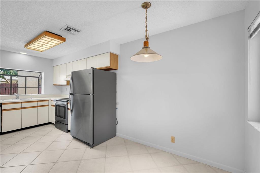 9364 Chelsea Drive North Plantation, FL 33324 - Photo 11 of 26 Breakfast Nook