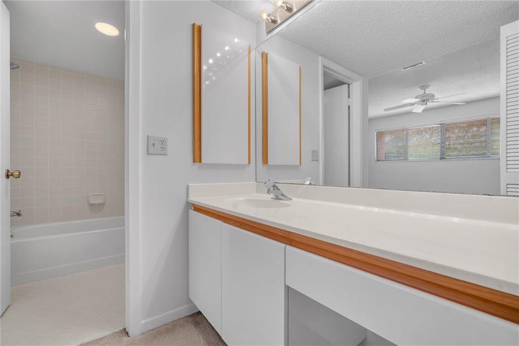 9364 Chelsea Drive North Plantation, FL 33324 - Photo 17 of 26 Upstairs Bathroom