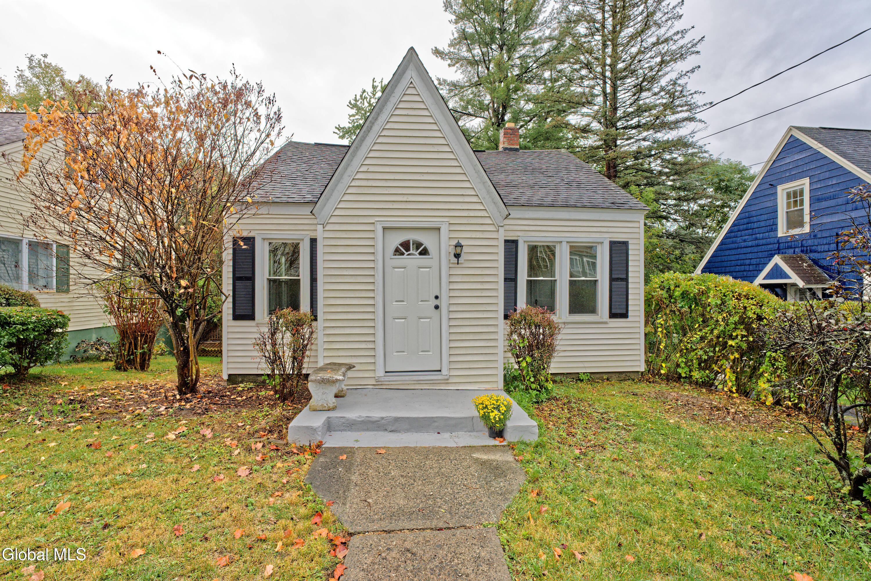 11 Victoria Avenue Brunswick, NY 12180 - Photo 25 of 43 0 Front 4