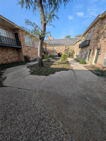 $1,090 | 2503 McCue Road, Unit 37, Houston, TX 77056