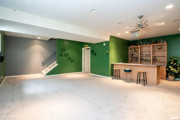 $289,900 | 3725 West Eagle Point Drive, Peoria, IL 61615