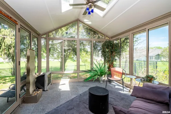 $289,900 | 3725 West Eagle Point Drive, Peoria, IL 61615