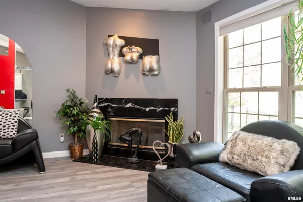 $289,900 | 3725 West Eagle Point Drive, Peoria, IL 61615