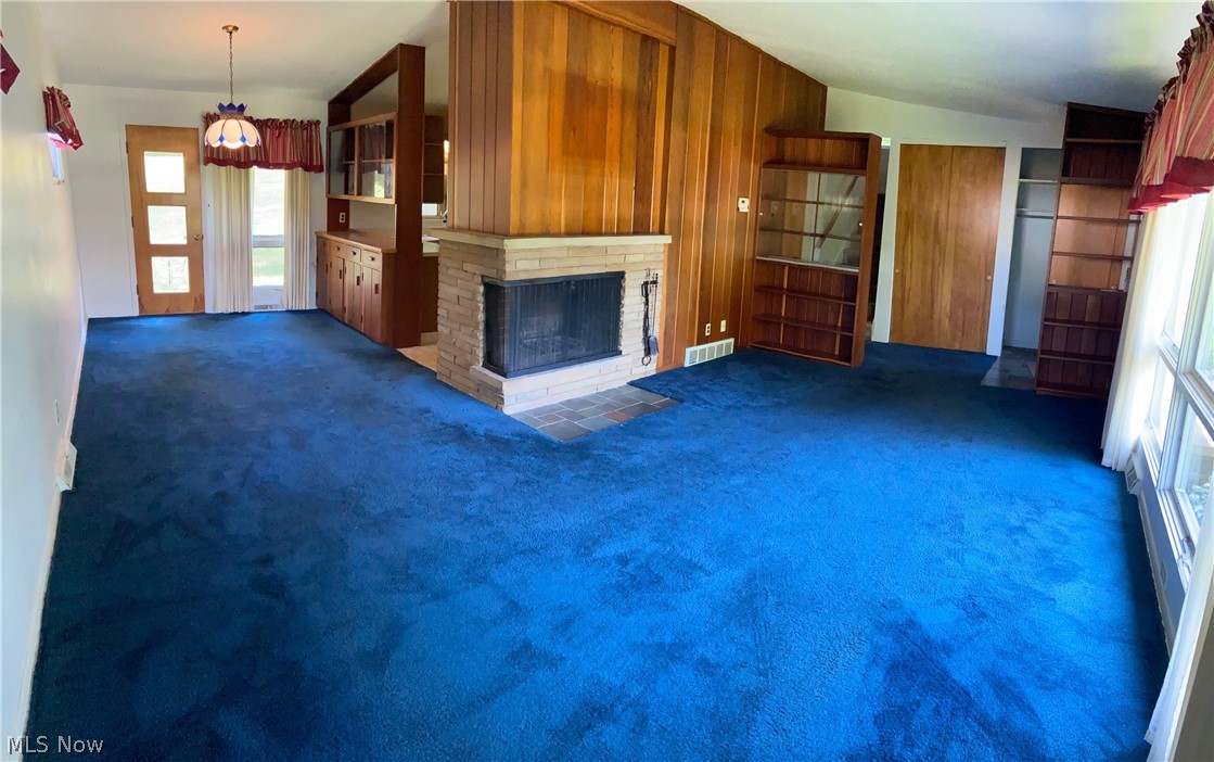 355 Barrington Ridge Road Painesville, OH 44077 - Photo 2 of 25