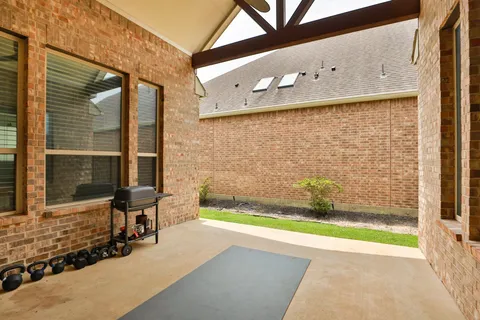 $465,000 | 8823 Leaning Hollow Lane, Spring, TX 77379