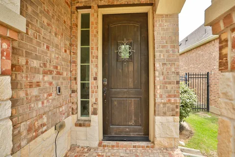 $465,000 | 8823 Leaning Hollow Lane, Spring, TX 77379