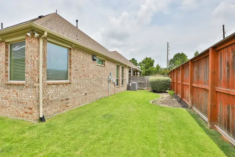 $465,000 | 8823 Leaning Hollow Lane, Spring, TX 77379