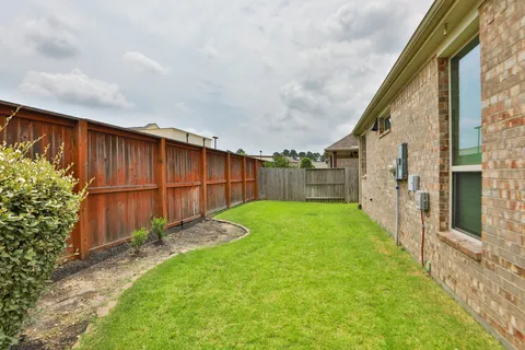 $465,000 | 8823 Leaning Hollow Lane, Spring, TX 77379