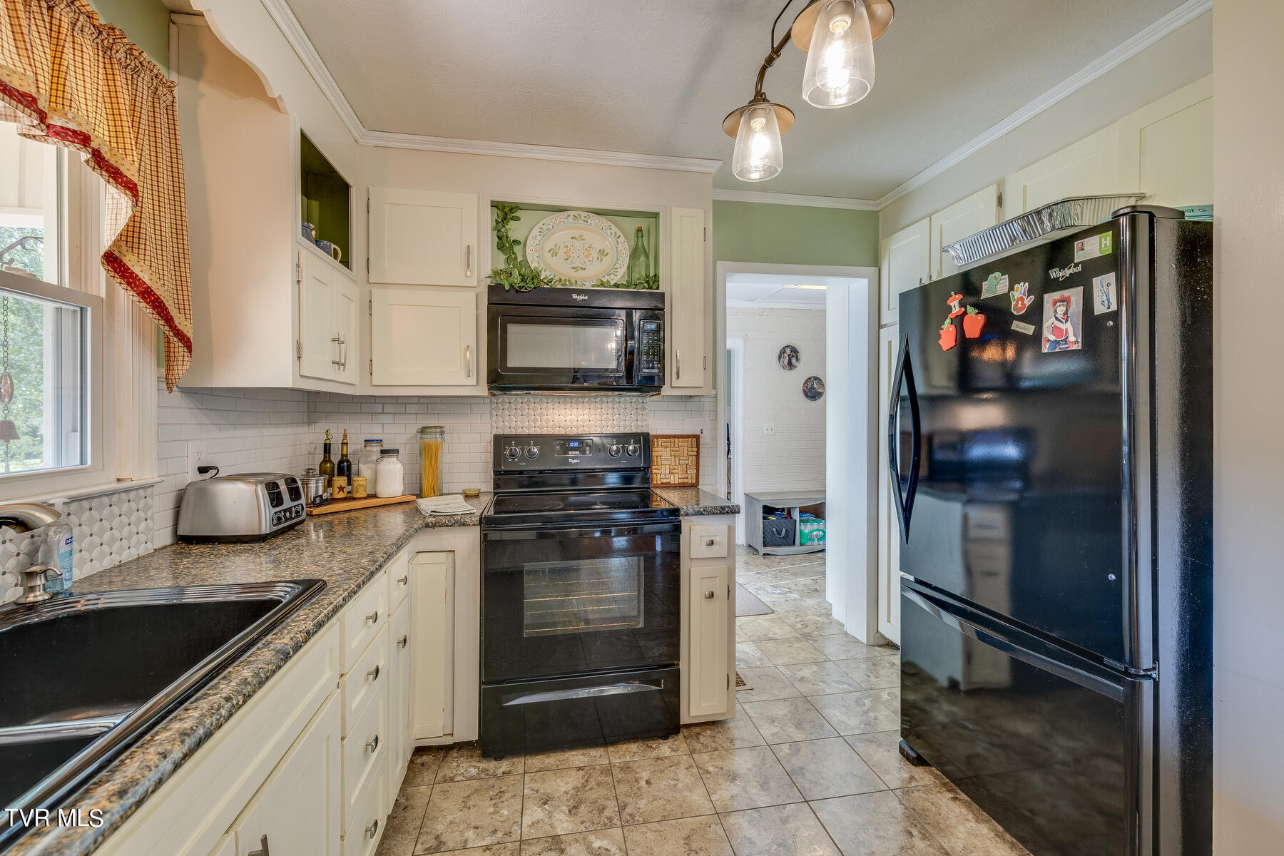 1289 Fall Creek Road Kingsport, TN 37664 - Photo 13 of 35 013