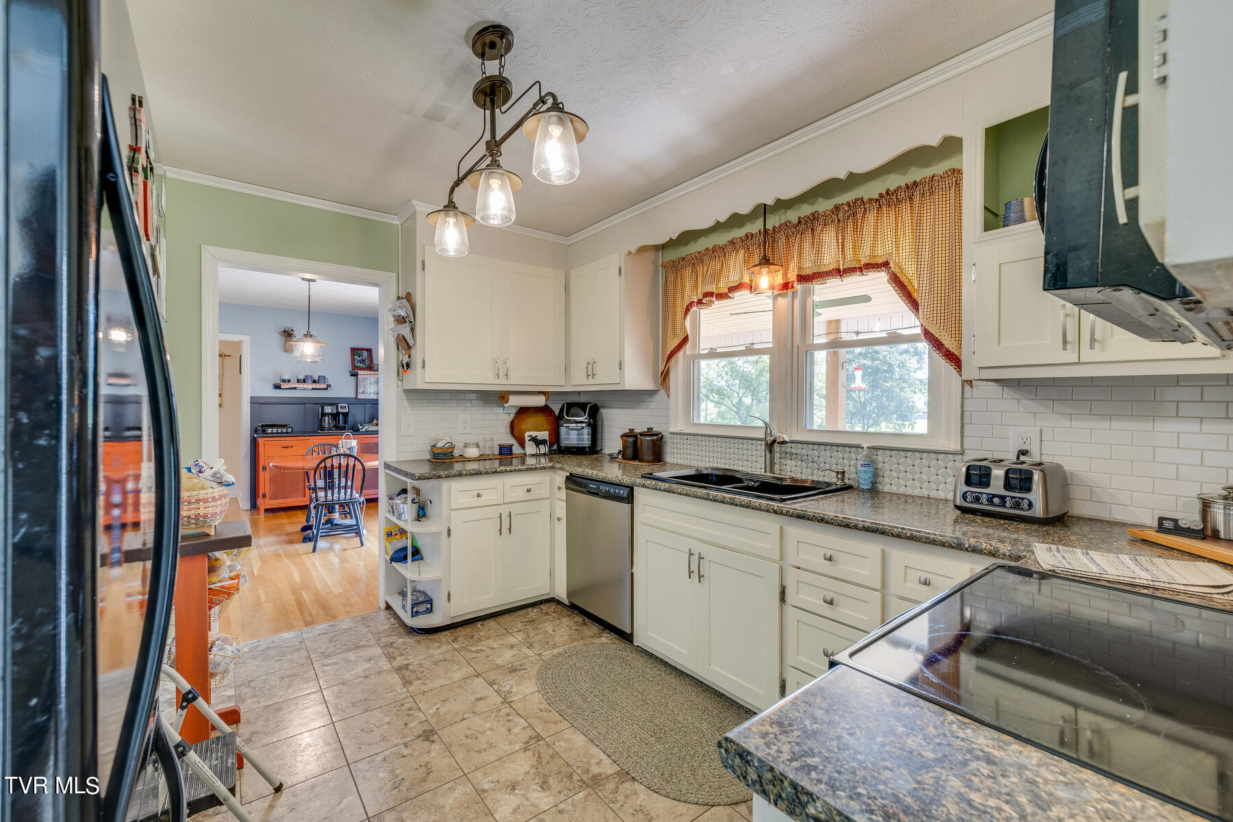 1289 Fall Creek Road Kingsport, TN 37664 - Photo 14 of 35 014
