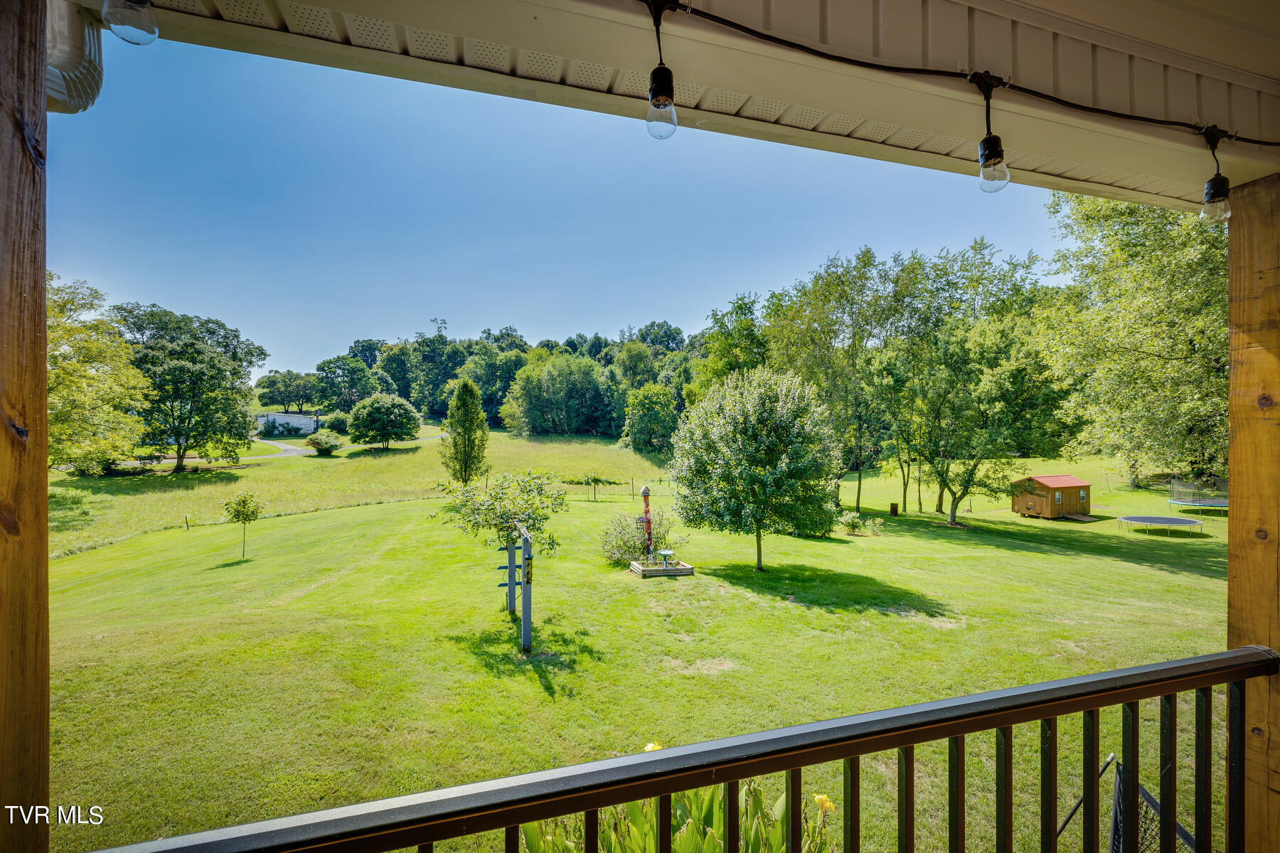 1289 Fall Creek Road Kingsport, TN 37664 - Photo 29 of 35 032