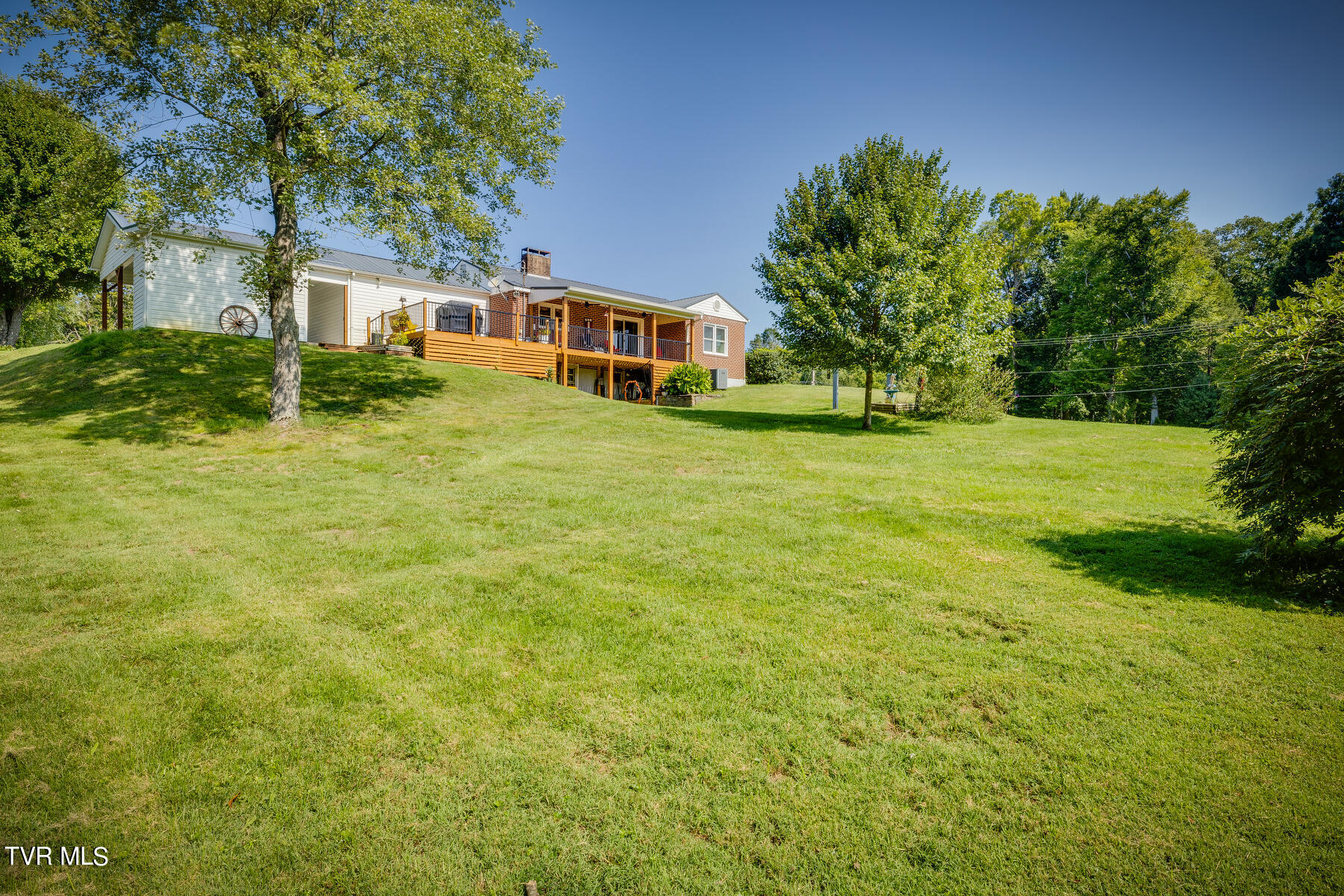 1289 Fall Creek Road Kingsport, TN 37664 - Photo 30 of 35 033