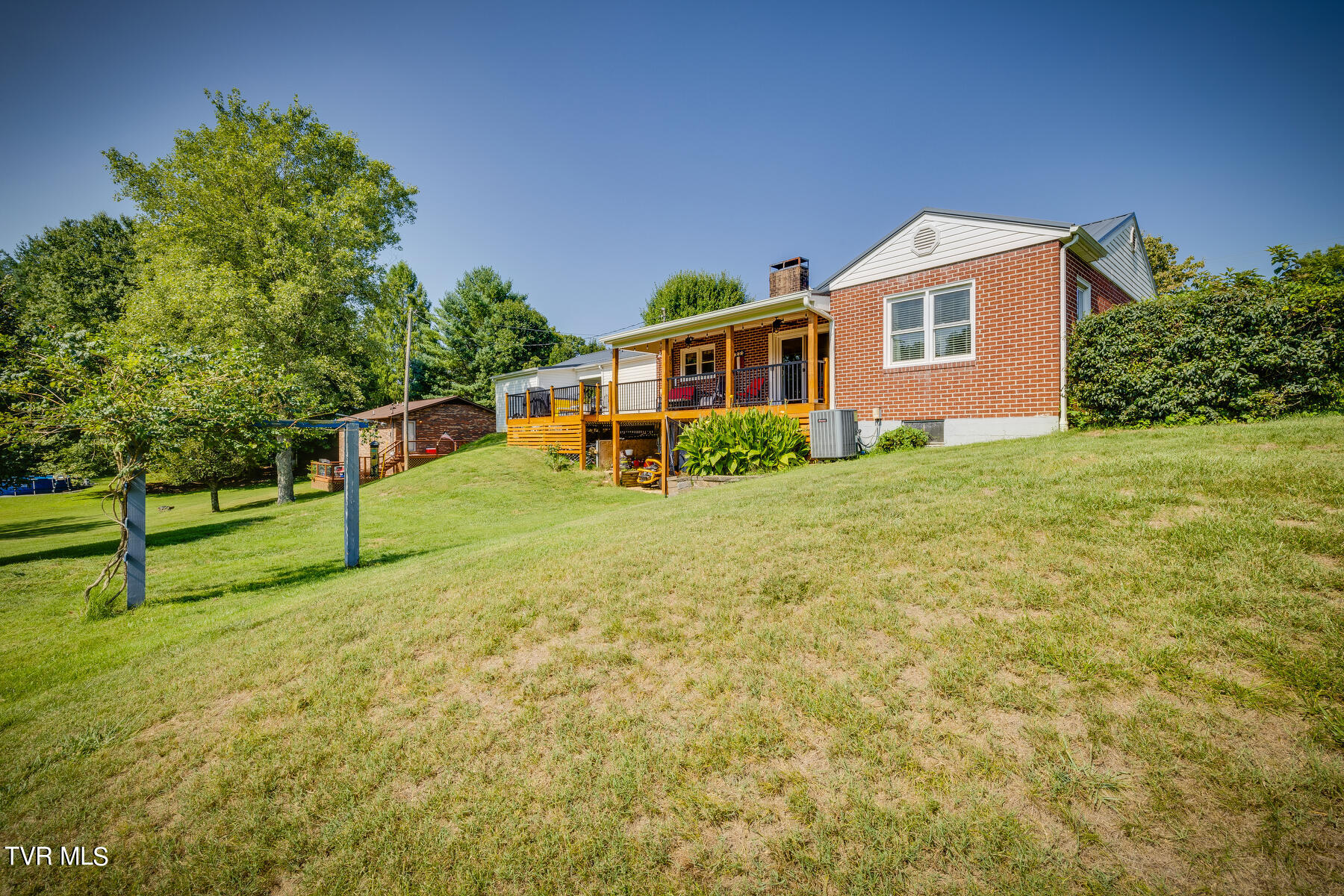 1289 Fall Creek Road Kingsport, TN 37664 - Photo 32 of 35 035