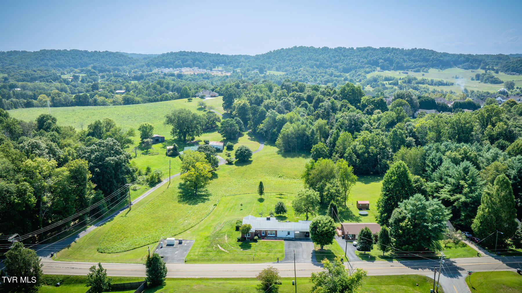 1289 Fall Creek Road Kingsport, TN 37664 - Photo 34 of 35 102