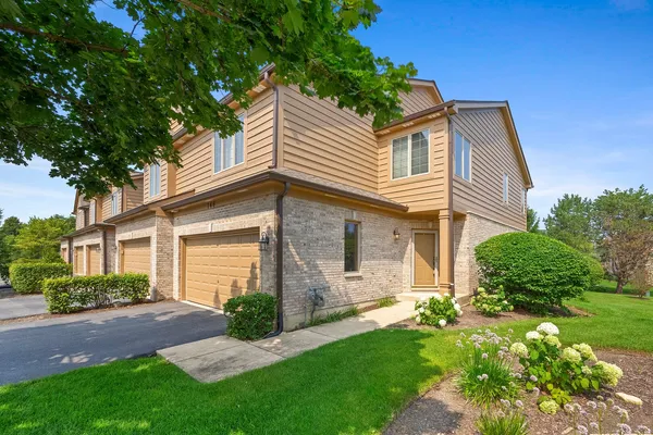 $500,000 | 146 Santa Fe Lane, Willow Springs, IL 60527