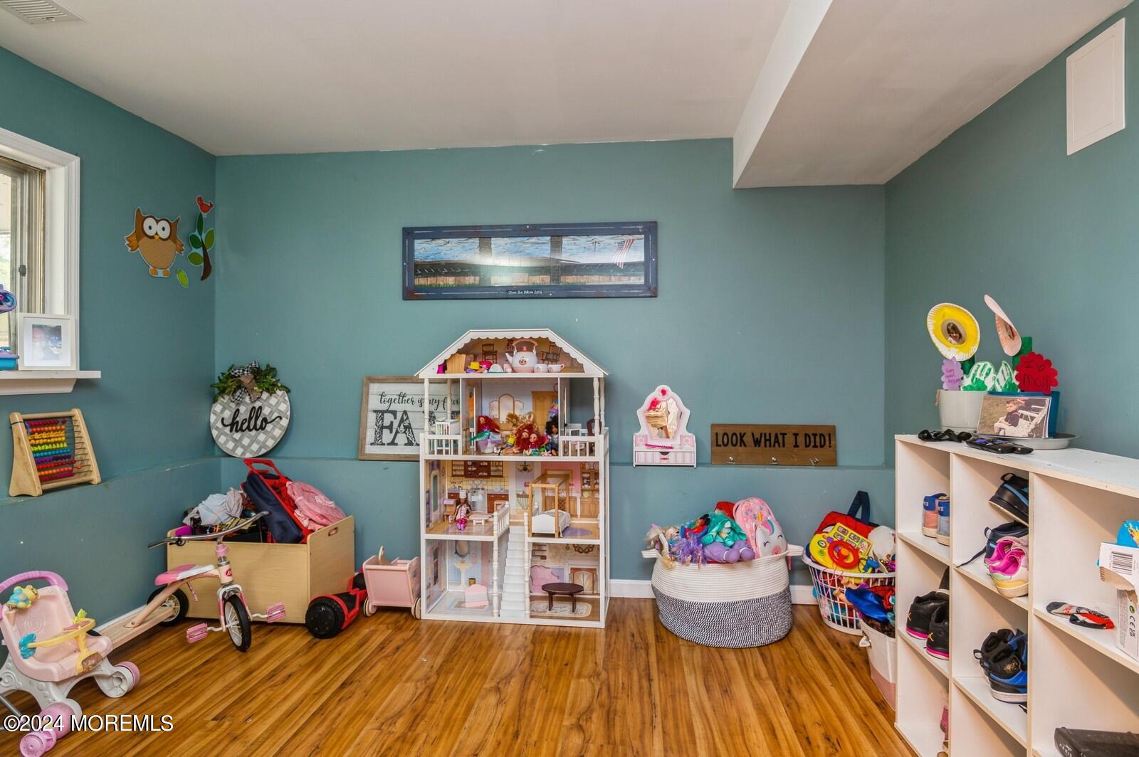 42 Oak Terrace Howell, NJ 07731 - Photo 13 of 24 1000006118