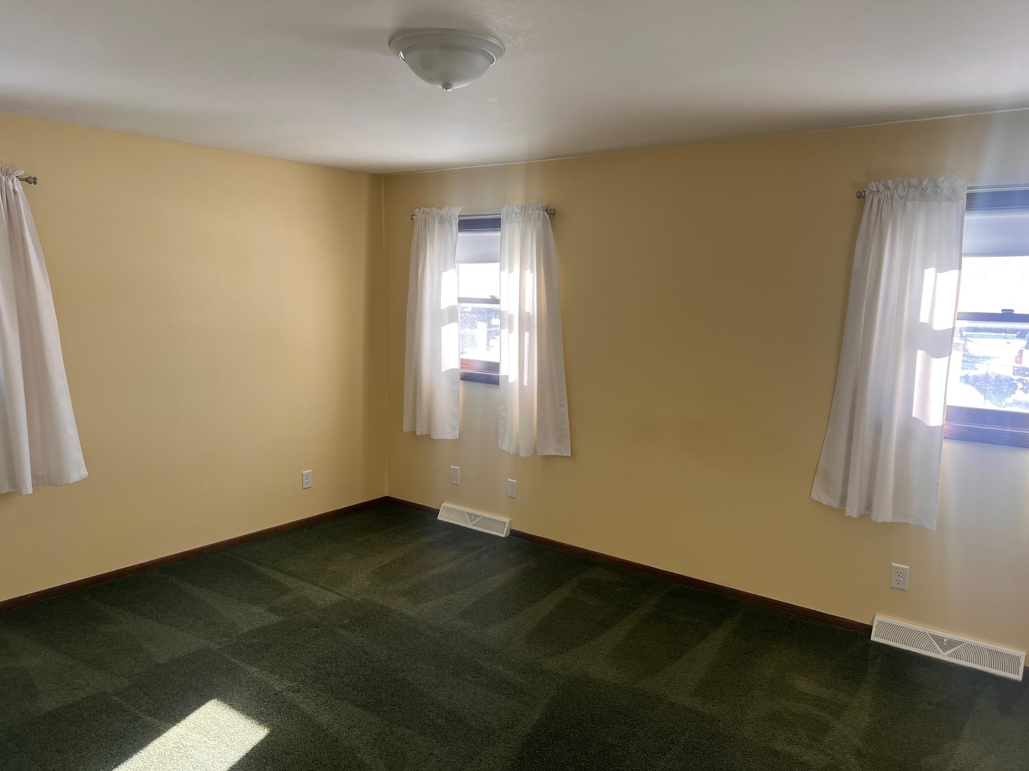 517 North Street Waupaca, WI 54981 - Photo 11 of 20