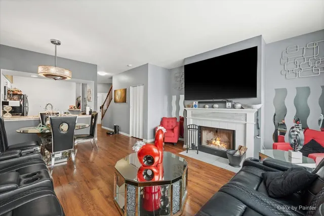 $250,000 | 1431 Essex Street, Algonquin, IL 60102