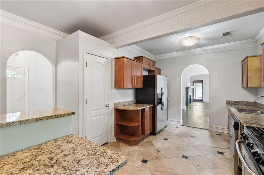 1530 Oakview Road Decatur, GA 30030 - Photo 15 of 49 Gallery Image 15