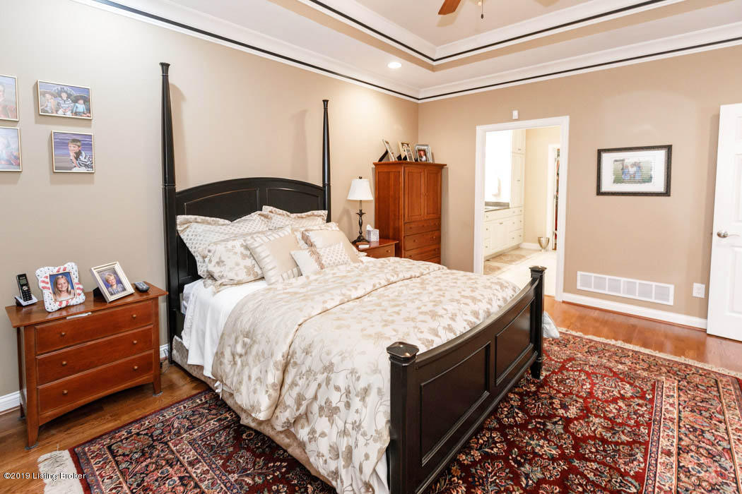 10704 Riva Road Louisville, KY 40223 - Photo 27 of 67 FA9C81C6-86A2-4502-94D5-D134F166E752