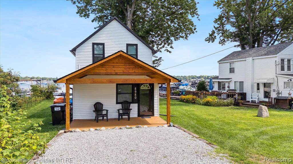 8980 Dexter-Pinckney Road Pinckney, MI 48169 - Photo 4 of 48